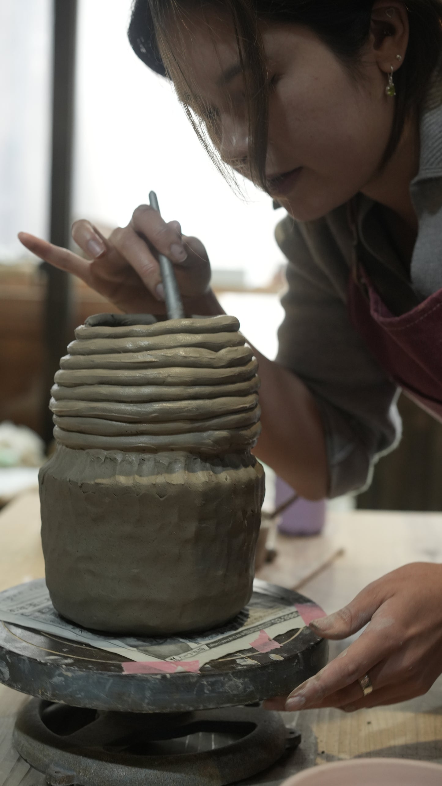 手刻大壺 Large Sculptural Vessel